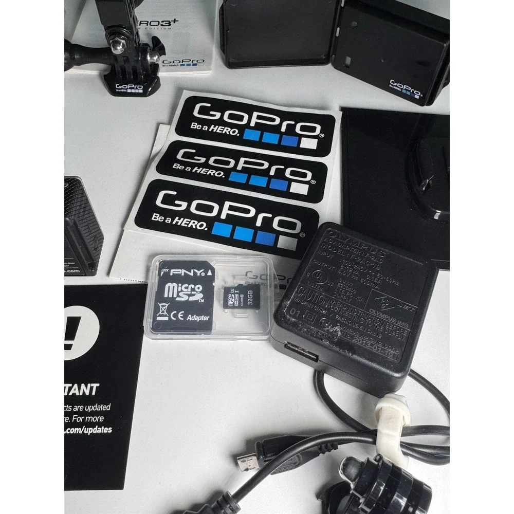 GoPro HERO‎ 3+ Action Camera, Battery , Charger, 32gb SD Waterproof Cases Manual